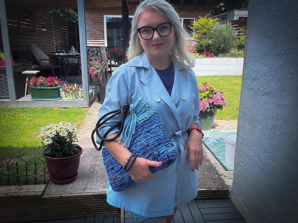 blue-crochet-handbag5
